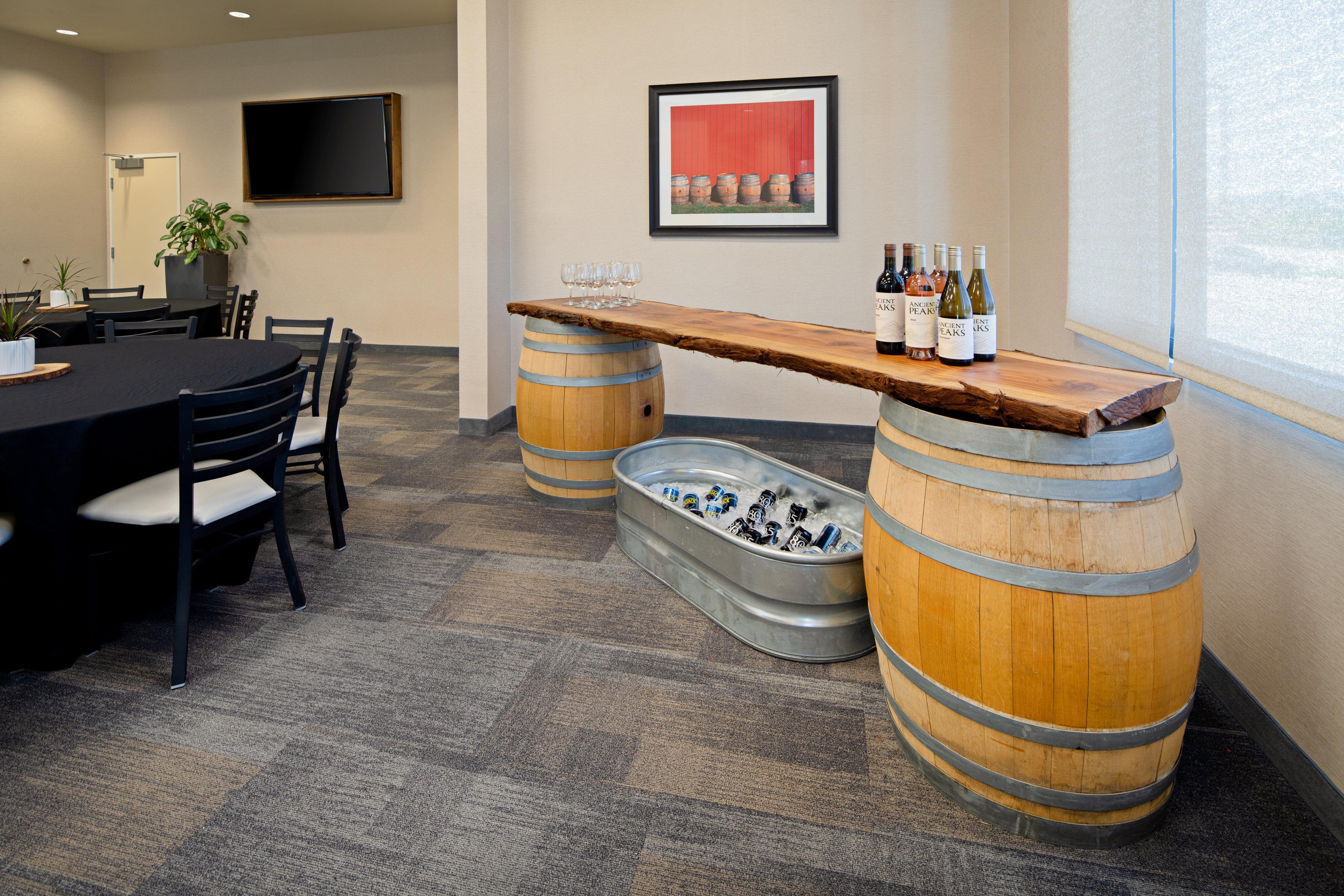Holiday Inn Express Hotel & Suites Atascadero By Ihg Exterior photo