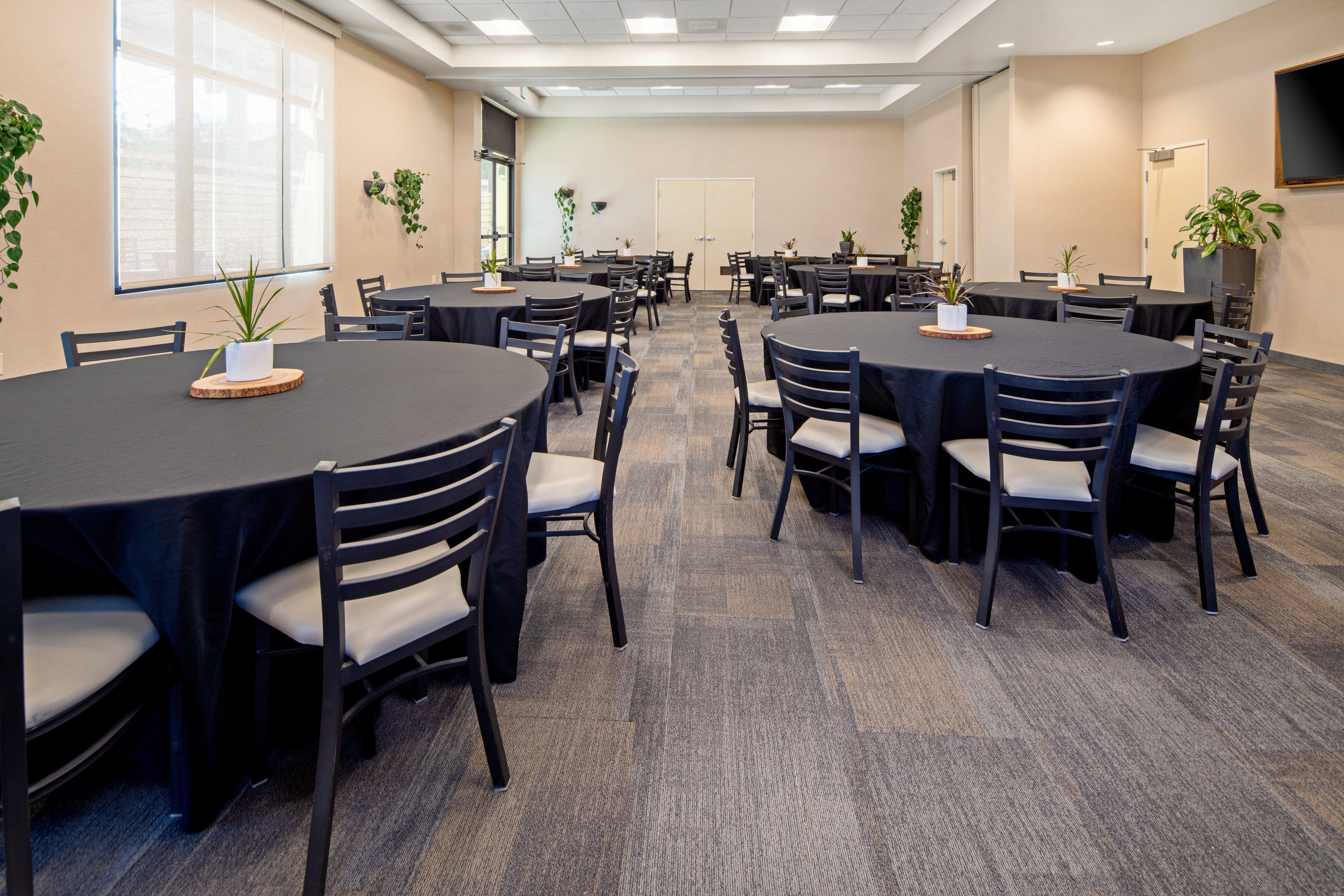Holiday Inn Express Hotel & Suites Atascadero By Ihg Exterior photo