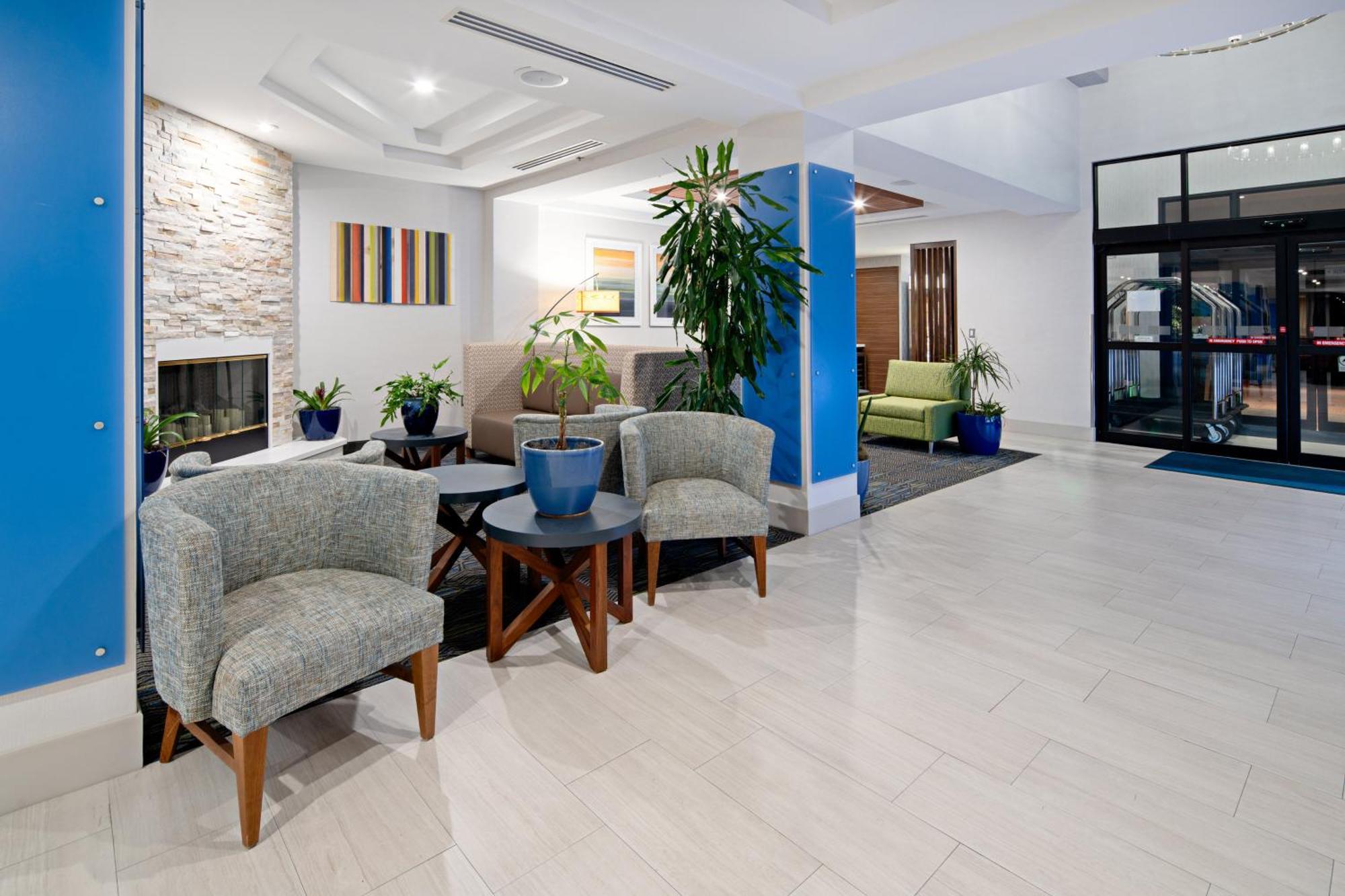 Holiday Inn Express Hotel & Suites Atascadero By Ihg Exterior photo
