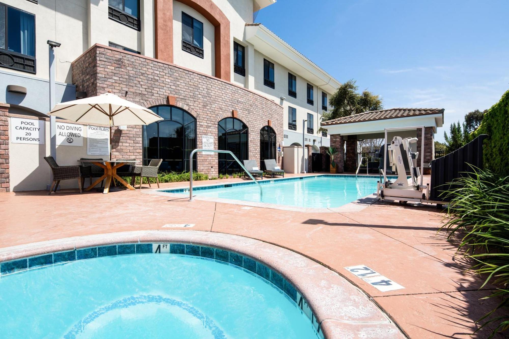 Holiday Inn Express Hotel & Suites Atascadero By Ihg Exterior photo